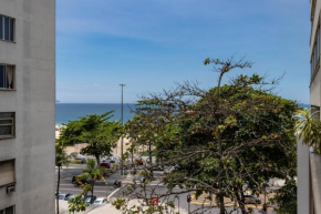 Seaside with ocean view & balcony